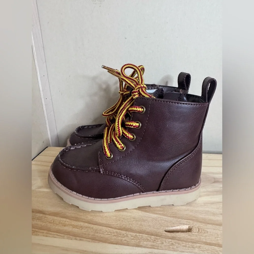Cat & Jack Brown Boots with /Size 7